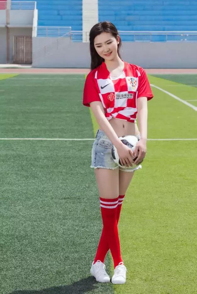 第一次真正感受到足球的魅力,世界杯足球宝贝拍摄