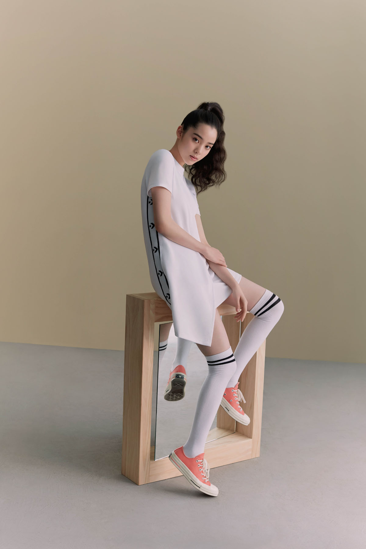 converse张艺兴联名穿搭,欧阳娜娜张艺兴合作honey