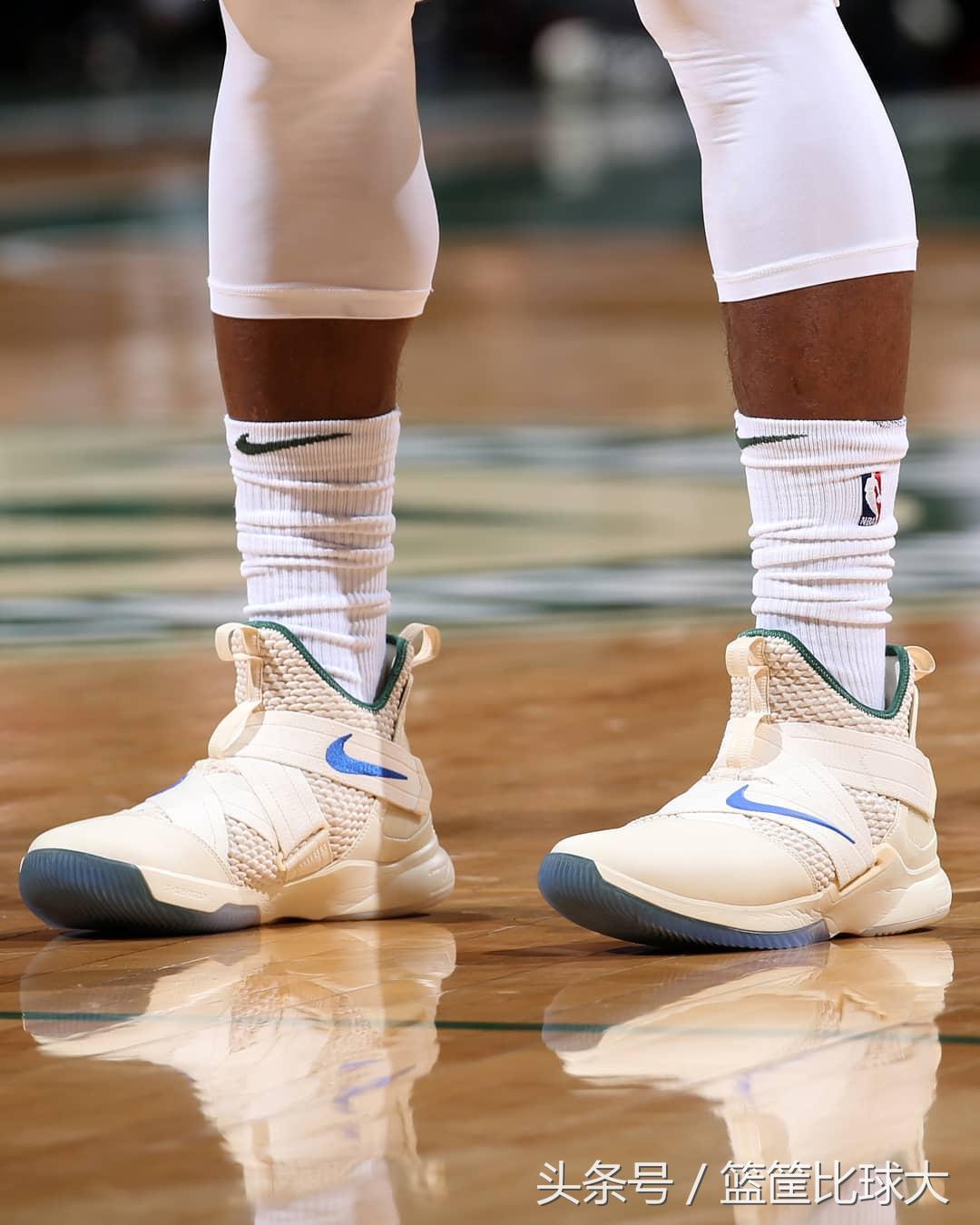 鏇煎反绮剧鐞冮瀷鎵撶悆瑙嗛,鏇煎反绮剧婀栦汉涓撳満鐞冮瀷