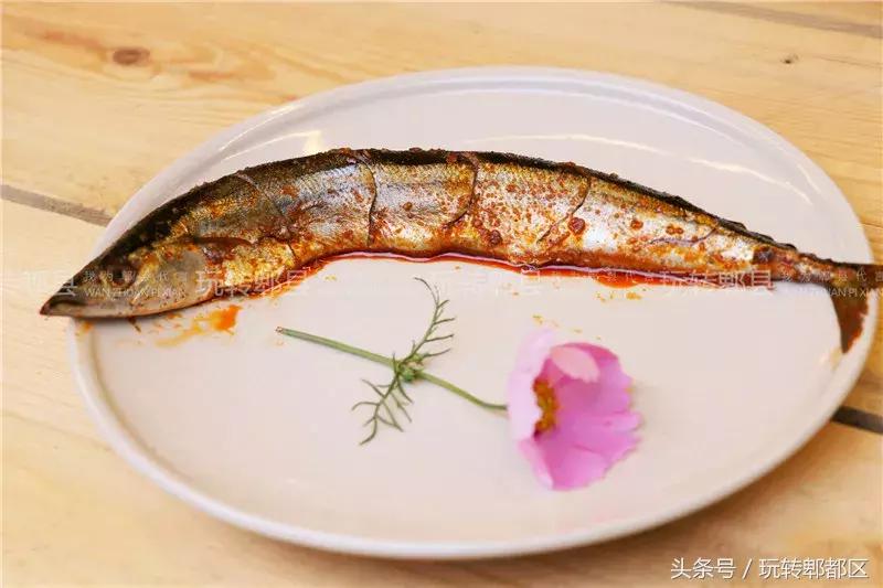 又一家高颜值花园音乐烤吧入驻郫都，趁五一快去痛快的搓一顿吧！