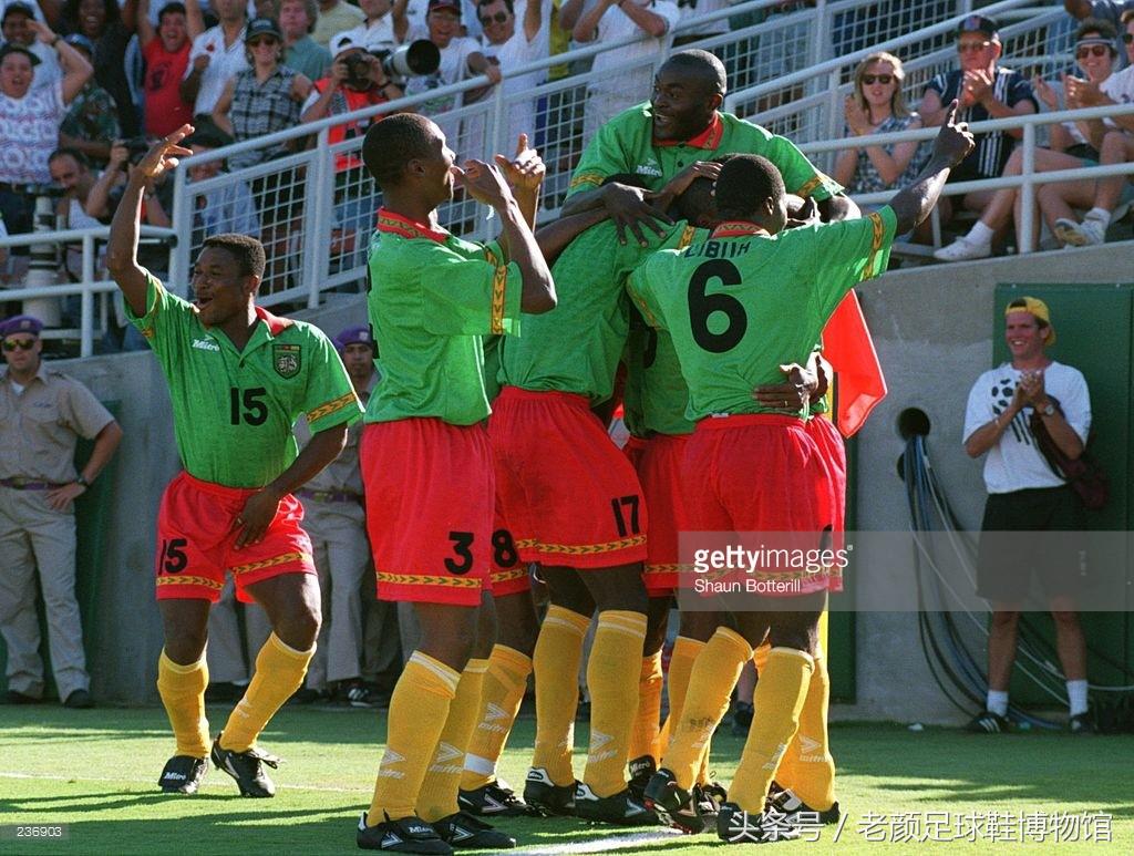 1970年世界杯足球鞋,2006世界杯猎鹰足球鞋