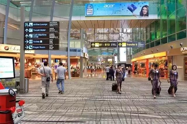 胡志明机场免税店必买的化妆品,机场免税店有什么东西值得买