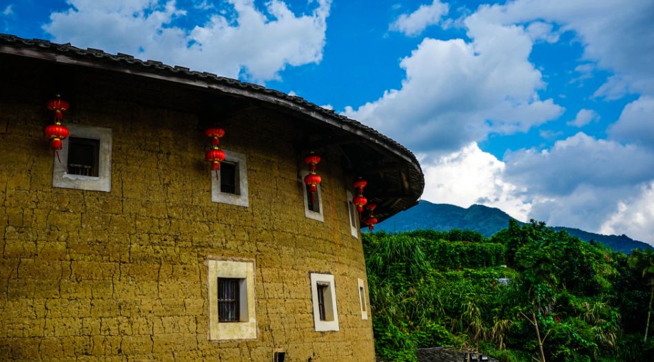 离厦门200公里的城市,离厦门十来分钟的小城