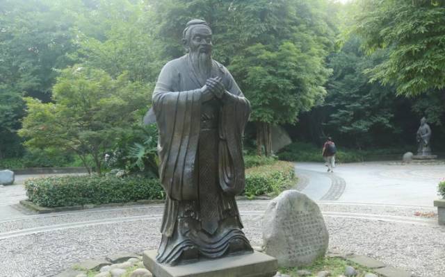 重庆旅游避开网红景点,重庆网红景点轻轨攻略