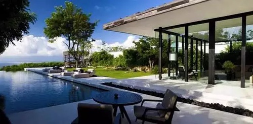 悬崖边别墅建筑,独特的别墅建筑