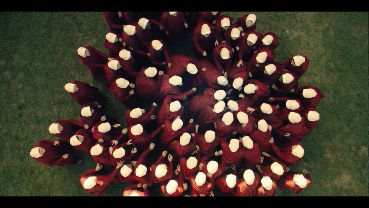 《使女的故事》第二季回归，它很可能会再次横扫艾美奖！