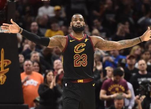 jr回nba看比赛,jr回归湖人视频