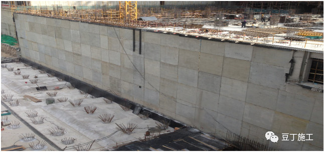 地下室高度不足2米怎么设计,20平地下室2米高怎样利用