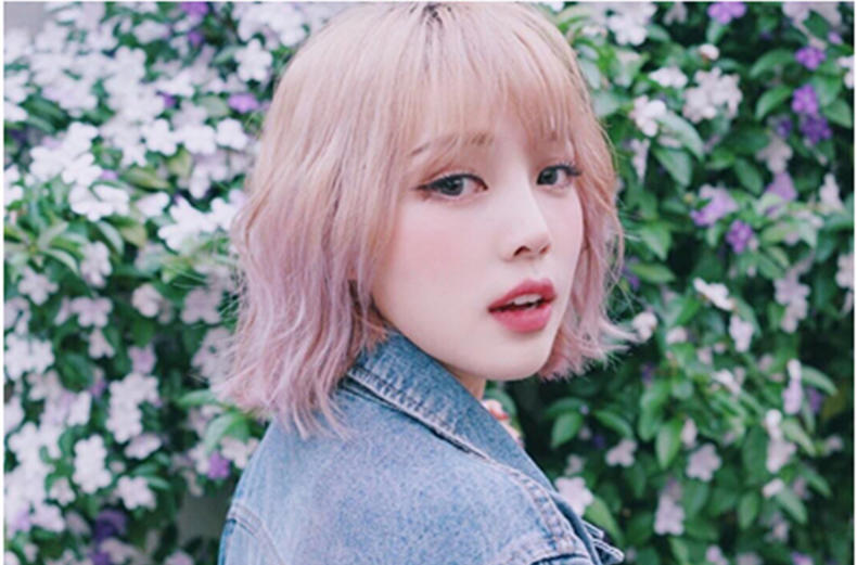 喜欢美瞳的妹子有福啦，学学百变pony，这教科书级别的瞳色搭配