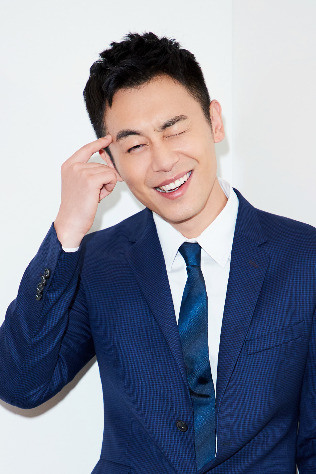 朱亚文堪称行走的荷尔蒙,朱亚文行走的荷尔蒙经典片段照片