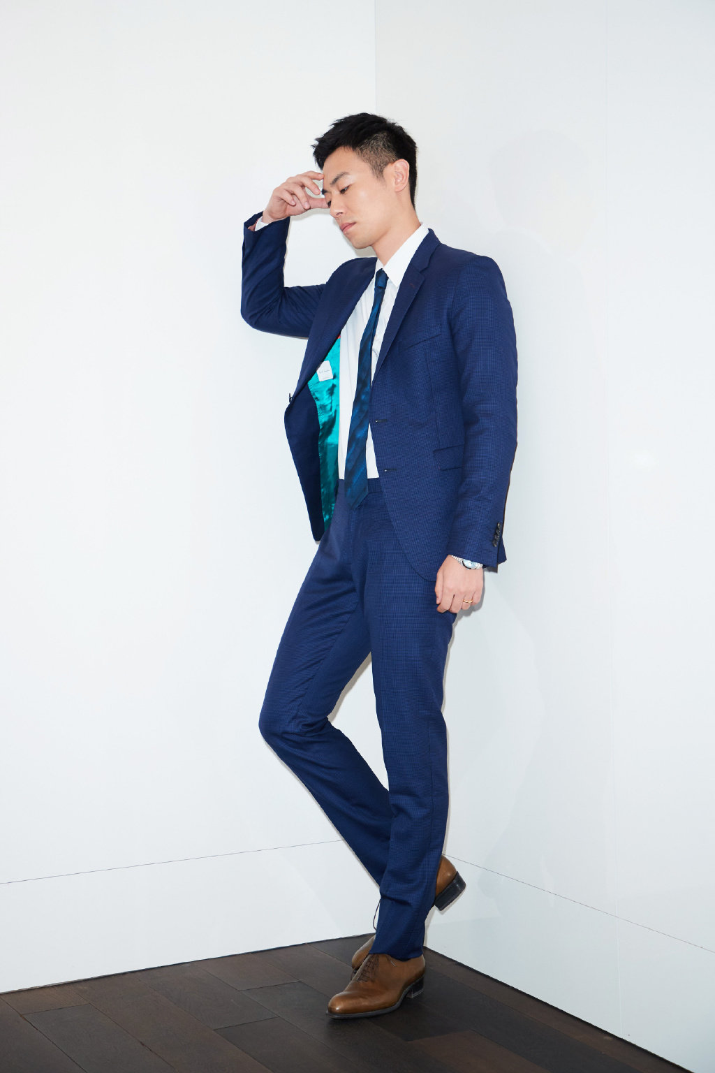 朱亚文堪称行走的荷尔蒙,朱亚文行走的荷尔蒙经典片段照片