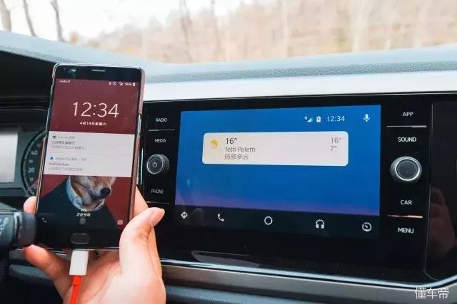 试驾最新款大众polo评测视频,海外2020大众polo