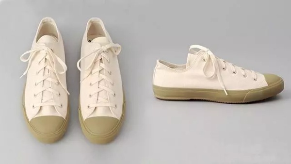 夏日必备大牌帆布鞋时髦又百搭,基础款帆布鞋春夏简约百搭