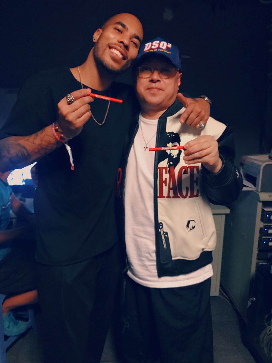 supreme怎么做视频,supreme五种穿法