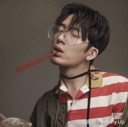 时尚又显年轻的眼镜框子,洋气时尚高颜值显脸小眼镜