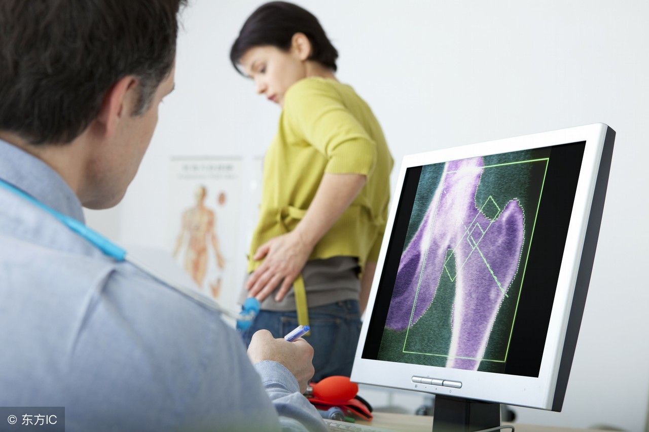 骨折手术过后多久去复查一次,做完骨折手术以后多久复查一次