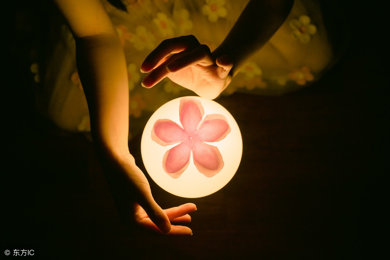 灵魂出体看到的世界与现实不同,灵魂出体看到的是什么样的世界