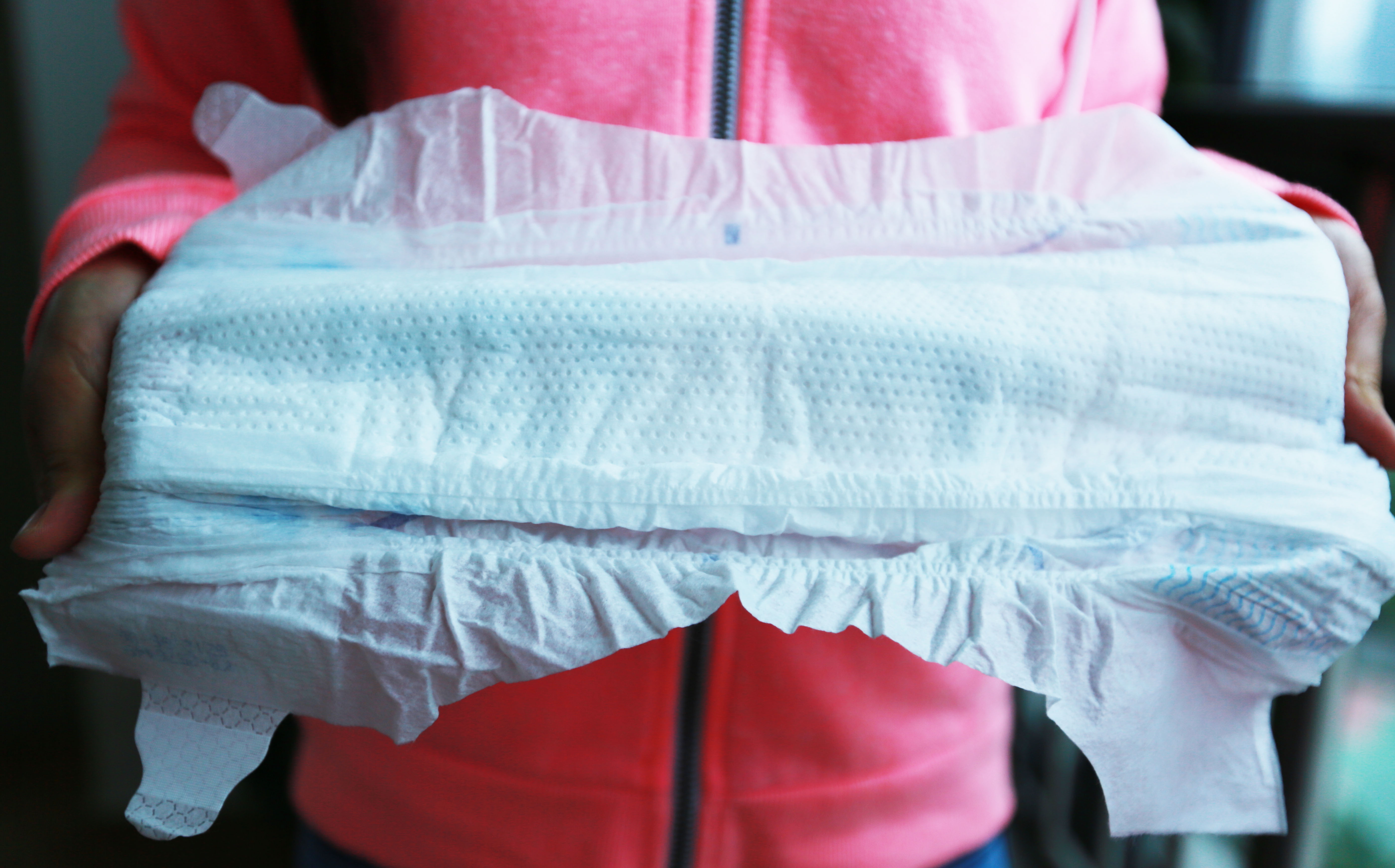 纸尿片纸尿裤,纸尿裤尿片拉拉裤初生婴儿怎么选