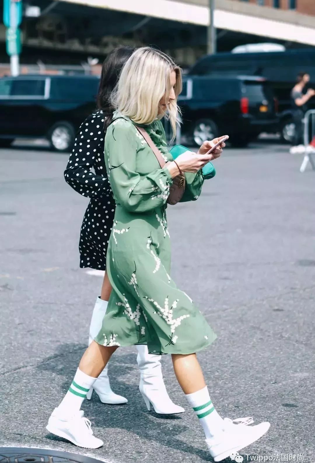 除了耐克阿迪好看的鞋子推荐,目前最流行的运动鞋品牌