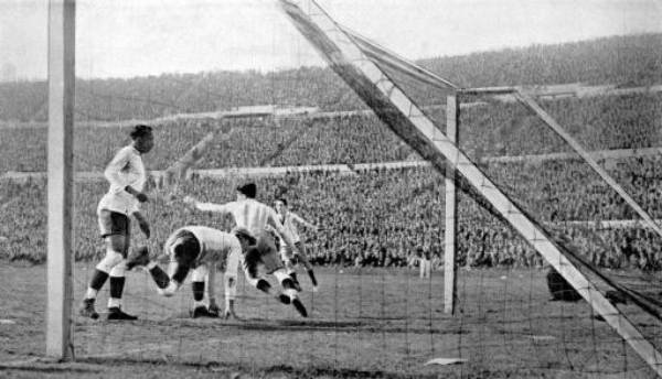 1930年乌拉圭世界杯,1930年第一届世界杯