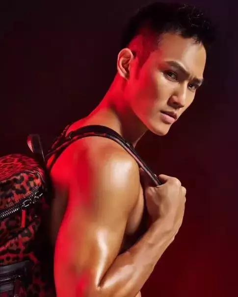 环太平洋2照片,环太平洋2的样子