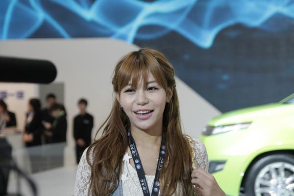 当年坐在宝马车上哭的女孩嫁了吗,拜金女马诺近况