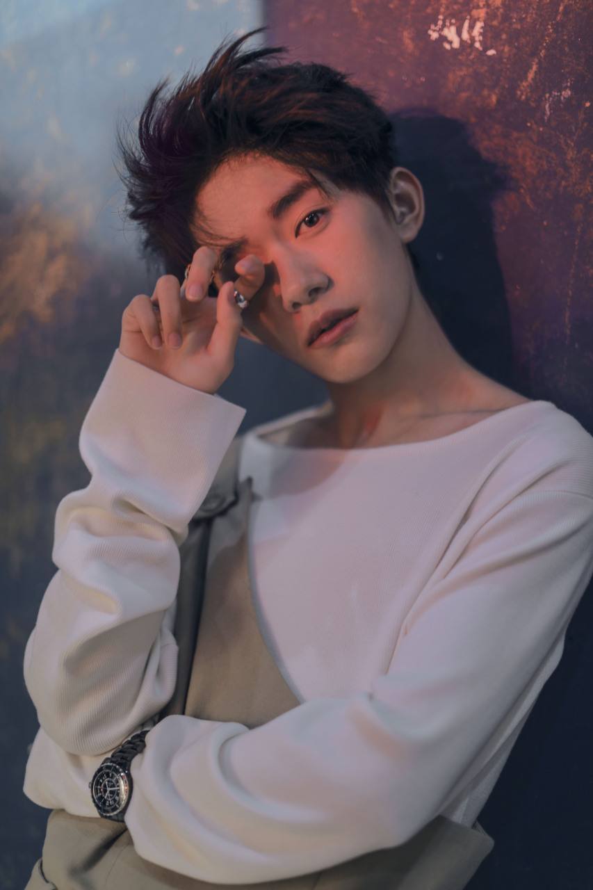 易烊千玺最暖心的哥哥,易烊千玺能萌能撩超带感的小哥哥