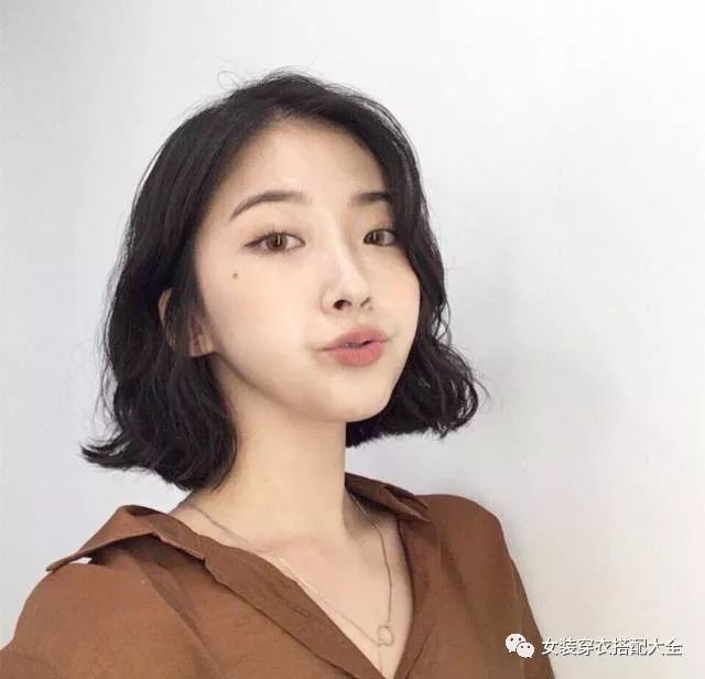 圆脸女生剪短发好看么,圆脸女生好打理的短发发型