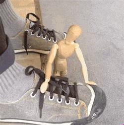 史上最快一秒系鞋带法,史上最快穿鞋带的方法