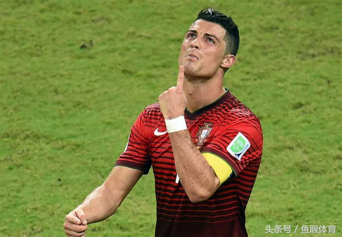 群星闪耀时足球明星,2018足坛十大巨星排名