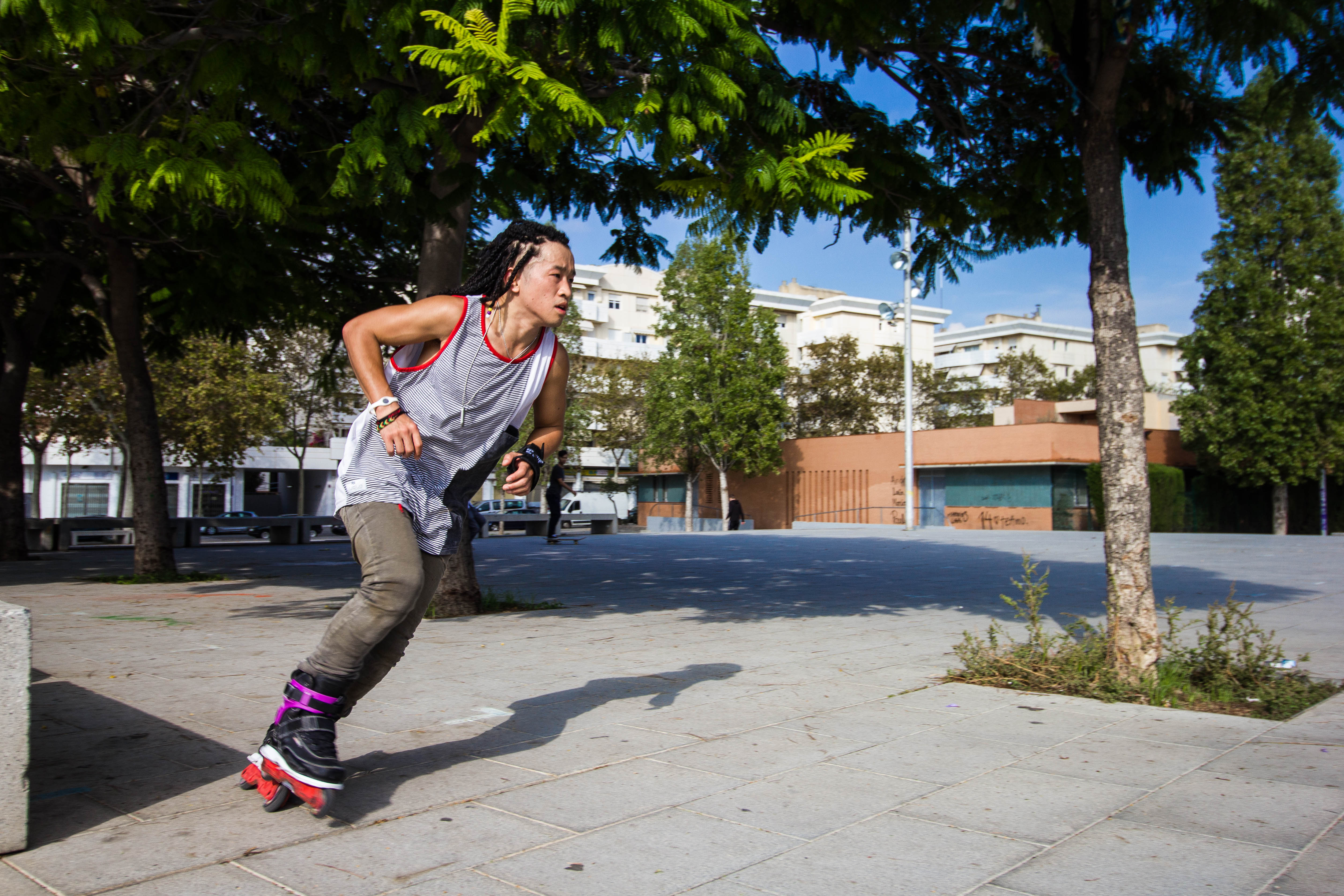 一分钟教你学会如何挑选轮滑鞋,轮滑学技巧应该用什么样的鞋
