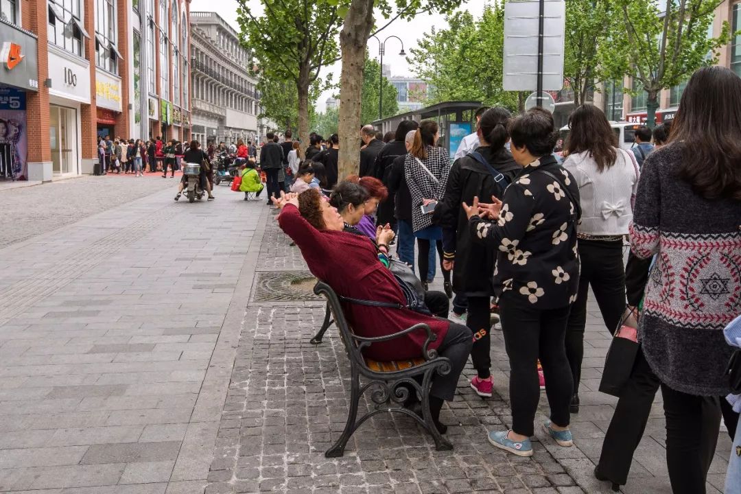 在决定去排鲍师傅前,我建议你点进来看看