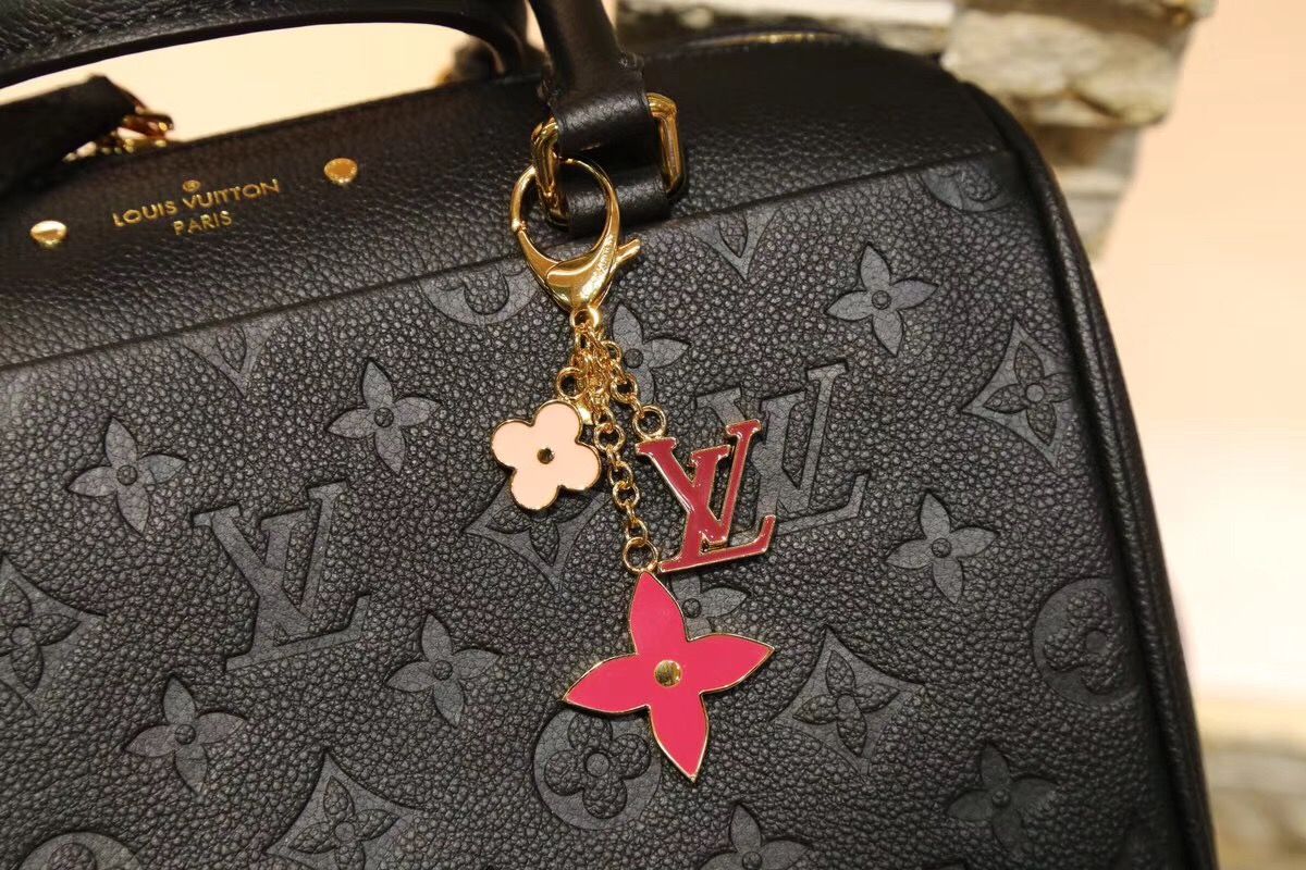 撞包不可怕!为你找到了今年夏天最出彩的包包赢过无数大牌