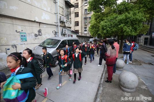 双滘镇古重小学,梦回恐龙时代小学作文