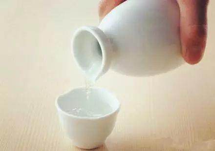 家里的花又招虫了？学会这一招，杀虫药不用买！