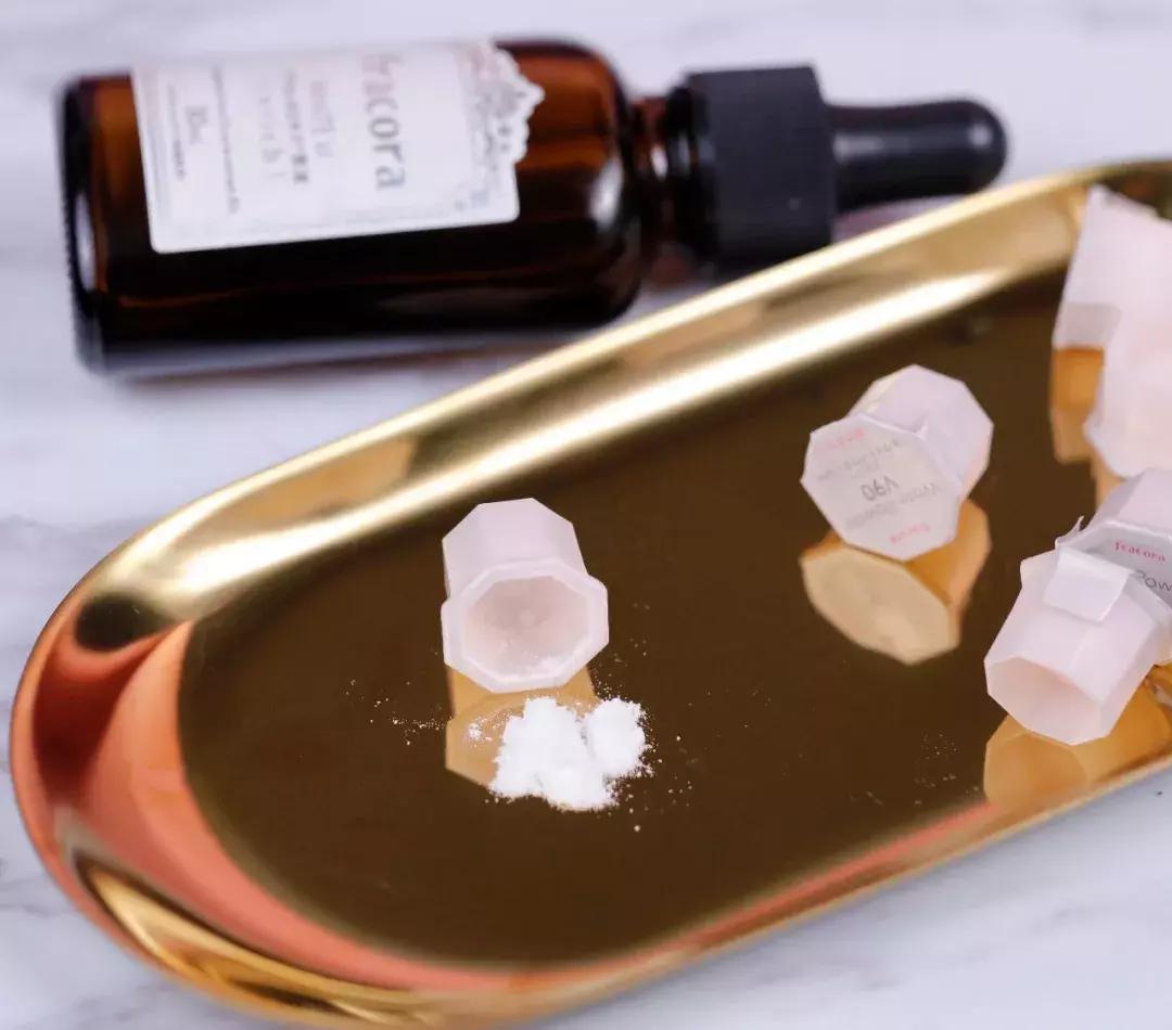 不吹不黑｜这款cosme大赏NO.1的逆龄精华好用吗？