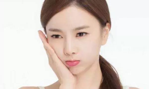 蔻皙，你的雀斑是“内因因素”还是“外因因素”？