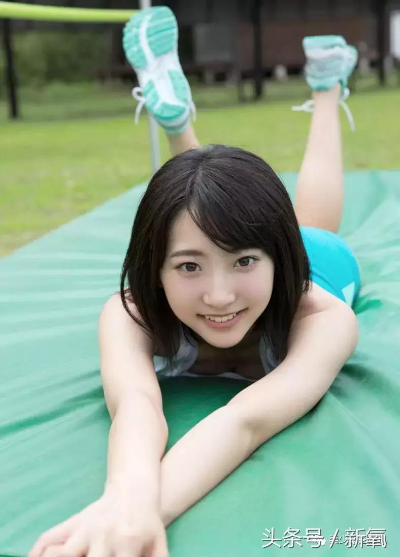 她是日本最美短发美少女,泳衣写真集永远卖到缺货