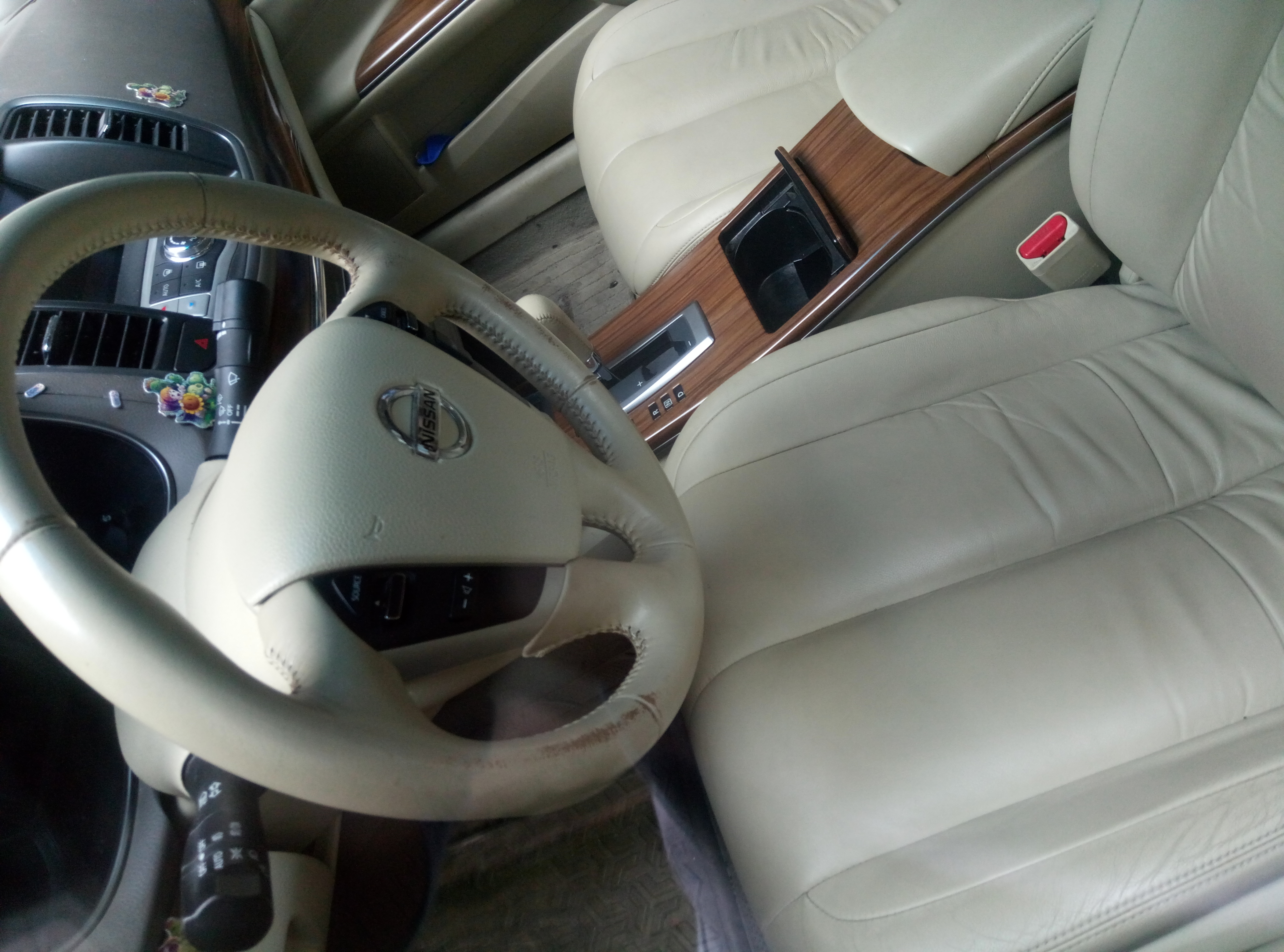 11年2.5天籁卖多少钱,11年的2.5天籁还值得买吗