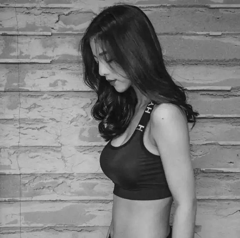 产后腰腹坠胀，4个瑜伽动作很有效！