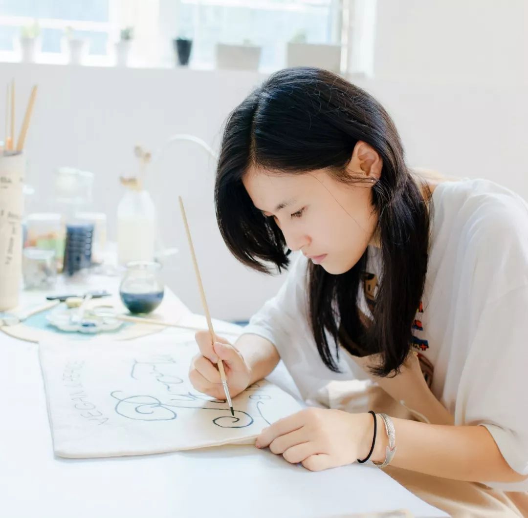 出租屋改造捡破烂,靠捡废品装修