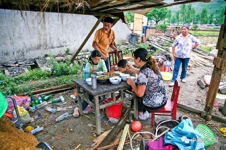 汶川大地震志愿者影集,汶川十年影像