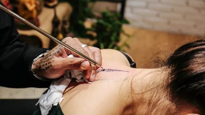 泰国文化礼仪之泰国水灯节,泰国水灯节开幕式视频