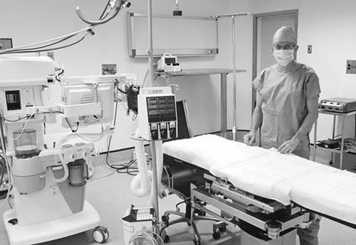 70多岁老人开始胡言乱语是怎么了,85岁老人白天黑夜胡言乱语