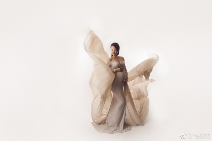 毛俊杰秀身材,毛俊杰身材傲娇美到让人心跳