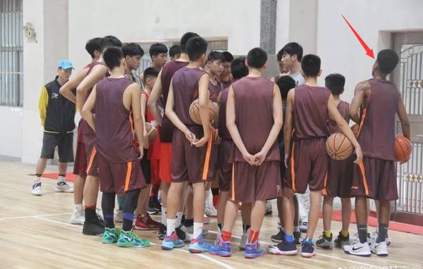 中非混血丘天,中非混血儿丘天