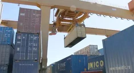 满站为“宝马”集装箱班列打造绿色通道