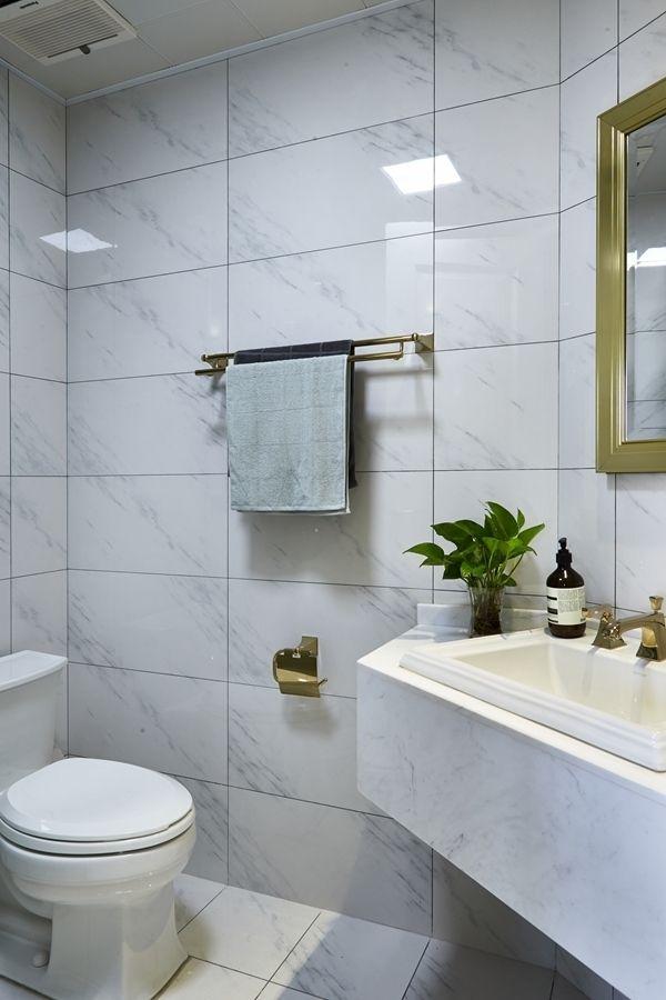 厕所门正对卧室怎么装修,卧室厕所门正对床头怎么隔开