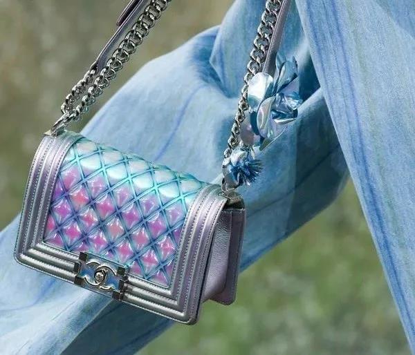 除了房价还有什么东西比较真实,chanel包包均价