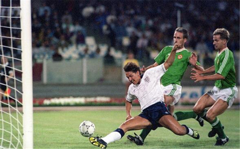 英格兰杰拉德经典世界杯时刻,英格兰拉球裤